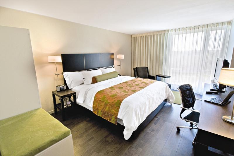 Hotel Indigo Boston - Newton Riverside Eksteriør billede
