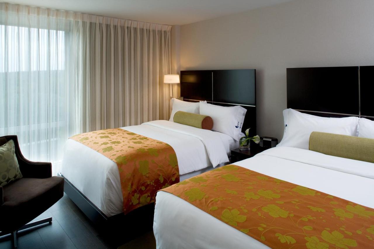 Hotel Indigo Boston - Newton Riverside Eksteriør billede