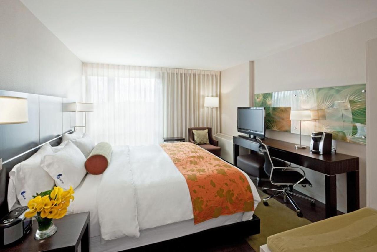 Hotel Indigo Boston - Newton Riverside Eksteriør billede